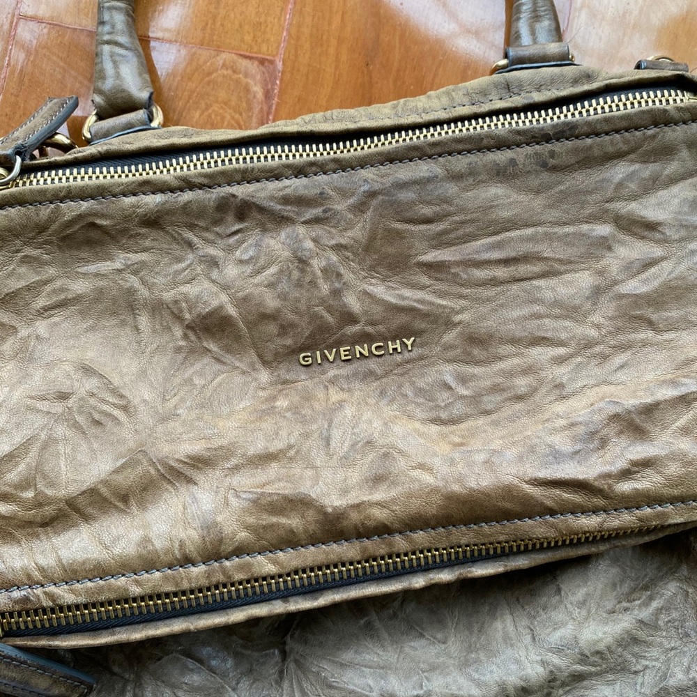 Givenchy Medium Pandora Bag - Picture 8 of 15
